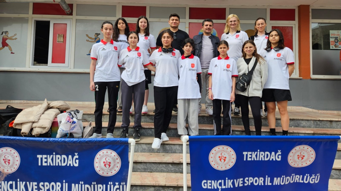  Okullararası Güreş Yıldız Kız Türkiye Şampiyonasında Okulumuzdan Büyük Başarı